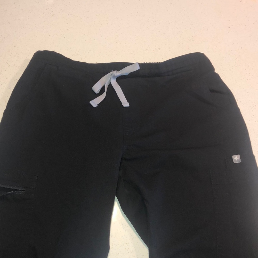 FIGS- Black Skinny Scrub Pants Small